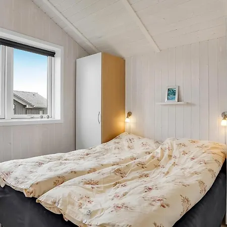 Stunning In Haderslev With Kitchen Holiday home *